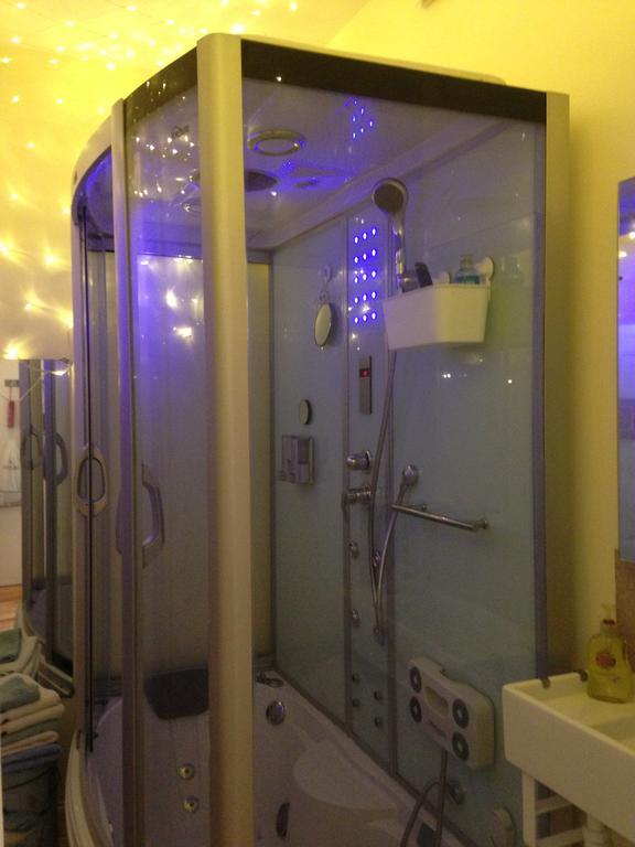 Two Top Central Beach Studios - Also Separate Spa Cabin And Watersports Brighton Szoba fotó